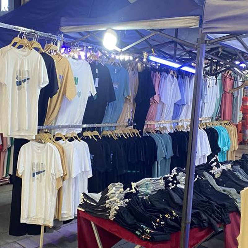 悦熙服饰：打造衣橱的艺术之旅